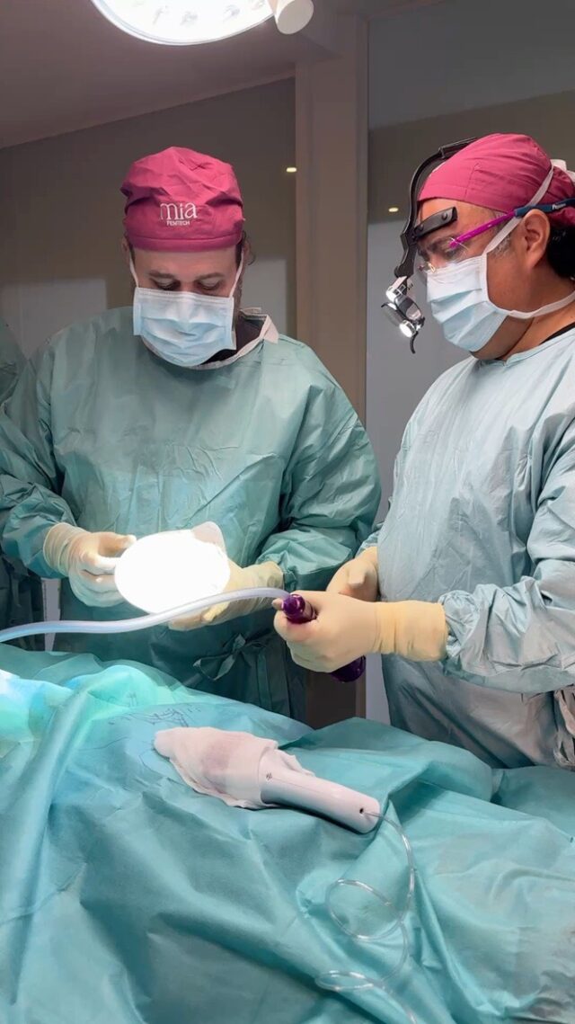 Intervention minimale. Respect maximal du corps.

▪️Mia® n’est pas simplement une méthode d’augmentation mammaire.
C’est une approche différente de la procédure elle-même, développée par Mia Femtech™.
Au lieu d’une création de loge agressive, la technique repose sur un travail précis et délicat des tissus.
▫️Grâce à une petite incision au niveau du sillon sous-mammaire, l’espace destiné à l’implant est créé à l’aide d’une technologie spécialisée — sans section du muscle et avec un impact minimal sur les tissus environnants.
L’intervention est réalisée sous anesthésie locale, sans anesthésie générale ni période de récupération prolongée.

▪️Dès 30 à 60 minutes après l’intervention, les patientes peuvent quitter la clinique et reprendre leur rythme de vie habituel.
▫️Pour de nombreuses femmes, Mia® représente un choix éclairé — la possibilité d’envisager une augmentation mammaire douce, physiologique et réfléchie.

Développée par Mia Femtech™, cette approche offre une alternative aux techniques classiques, en plaçant au cœur du processus le confort, la sécurité et la recherche d’un résultat naturel.

✨ Si vous envisagez une augmentation mammaire et souhaitez savoir si la méthode Mia® vous convient, nous vous invitons à une consultation individuelle gratuite avec le Dr Tenorio.
▫️Cette consultation vous permettra de poser toutes vos questions, de discuter de vos attentes et d’explorer les options possibles afin de prendre une décision éclairée et sereine.

📞 CONTACTS :
📍 Genève : +41 22 732 22 23
📲 WhatsApp : +41 79 931 20 66
📍 Gstaad : +41 79 196 98 69
📍 Montreux : +41 79 908 98 98

#aestheticsClinic#drTenorio#miafemtech